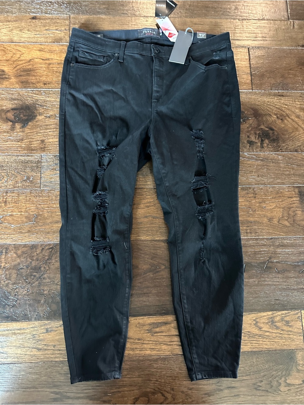 Torrid Black Distressed Sky High Skinny Jeans - Women's- size 20